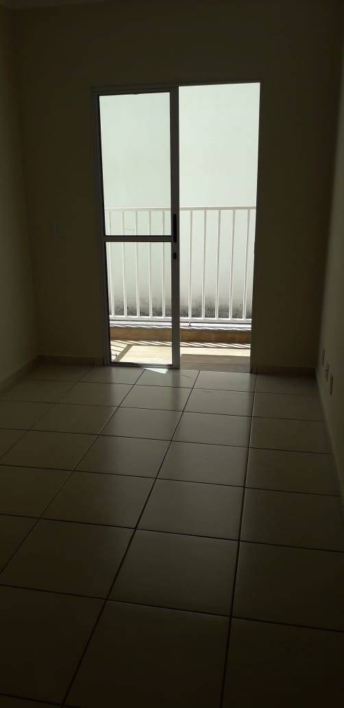 Apartamento à venda com 2 quartos, 60m² - Foto 2