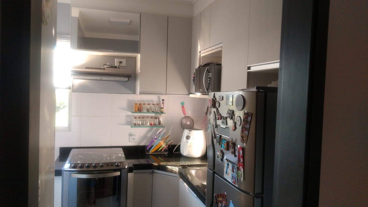 Apartamento à venda com 2 quartos, 67m² - Foto 4