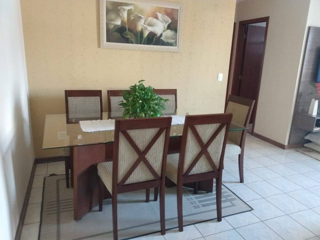 Apartamento à venda com 2 quartos, 72m² - Foto 1