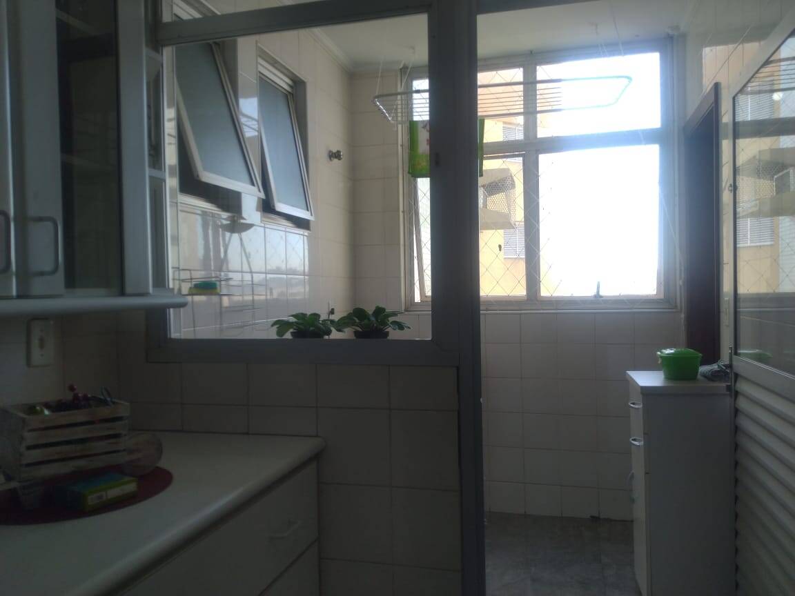 Apartamento à venda com 3 quartos, 98m² - Foto 18