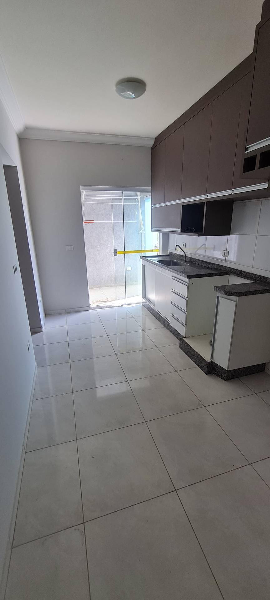 Apartamento à venda com 2 quartos, 70m² - Foto 4