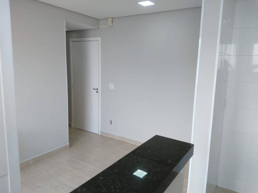 Apartamento à venda com 2 quartos, 45m² - Foto 4