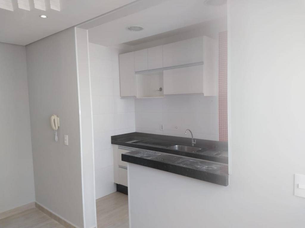 Apartamento à venda com 2 quartos, 45m² - Foto 3