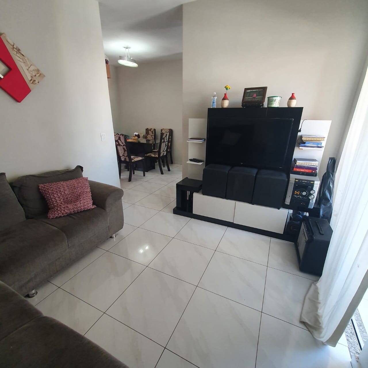 Apartamento à venda com 2 quartos, 70m² - Foto 2