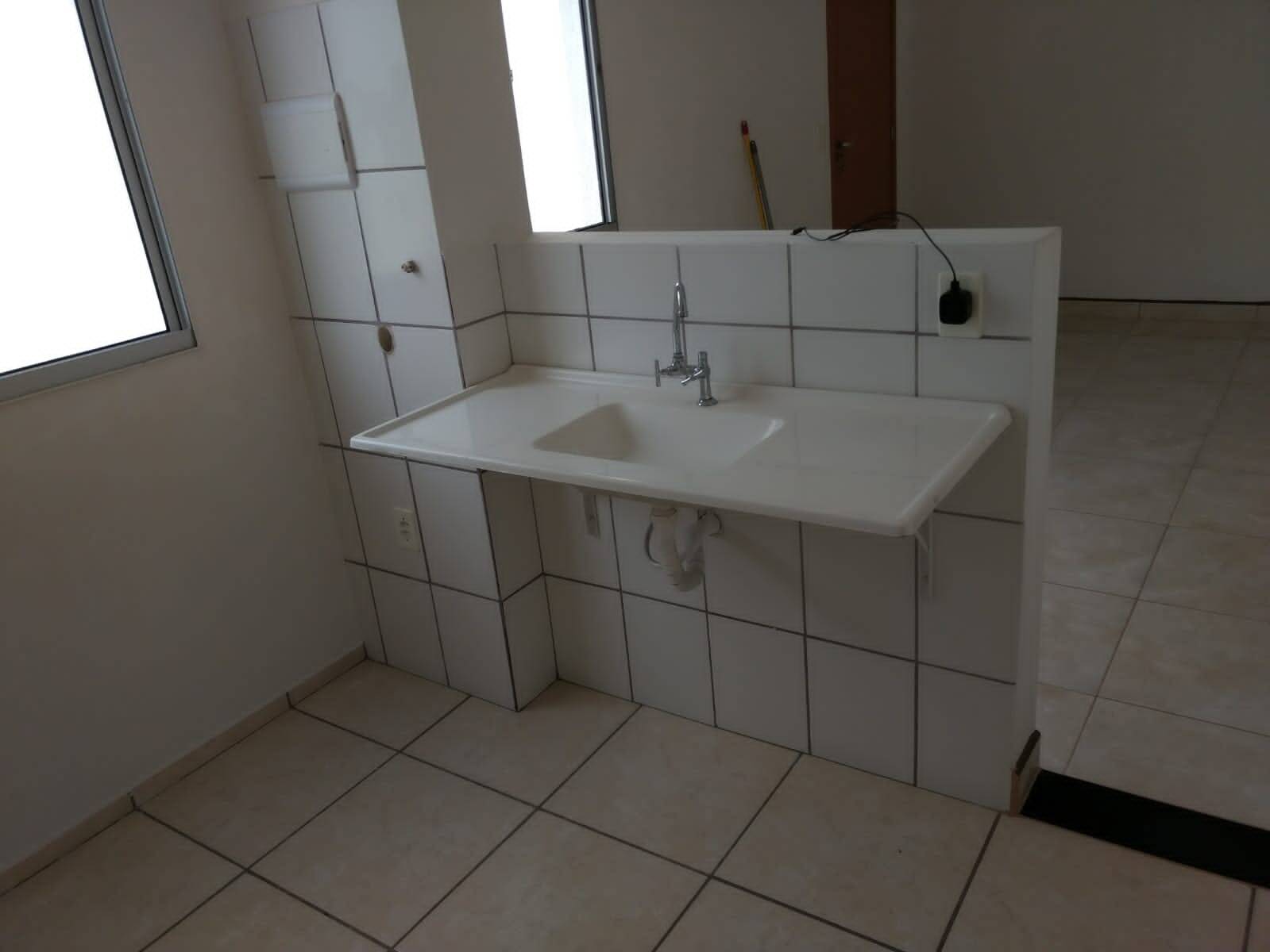 Apartamento à venda com 2 quartos, 43m² - Foto 2