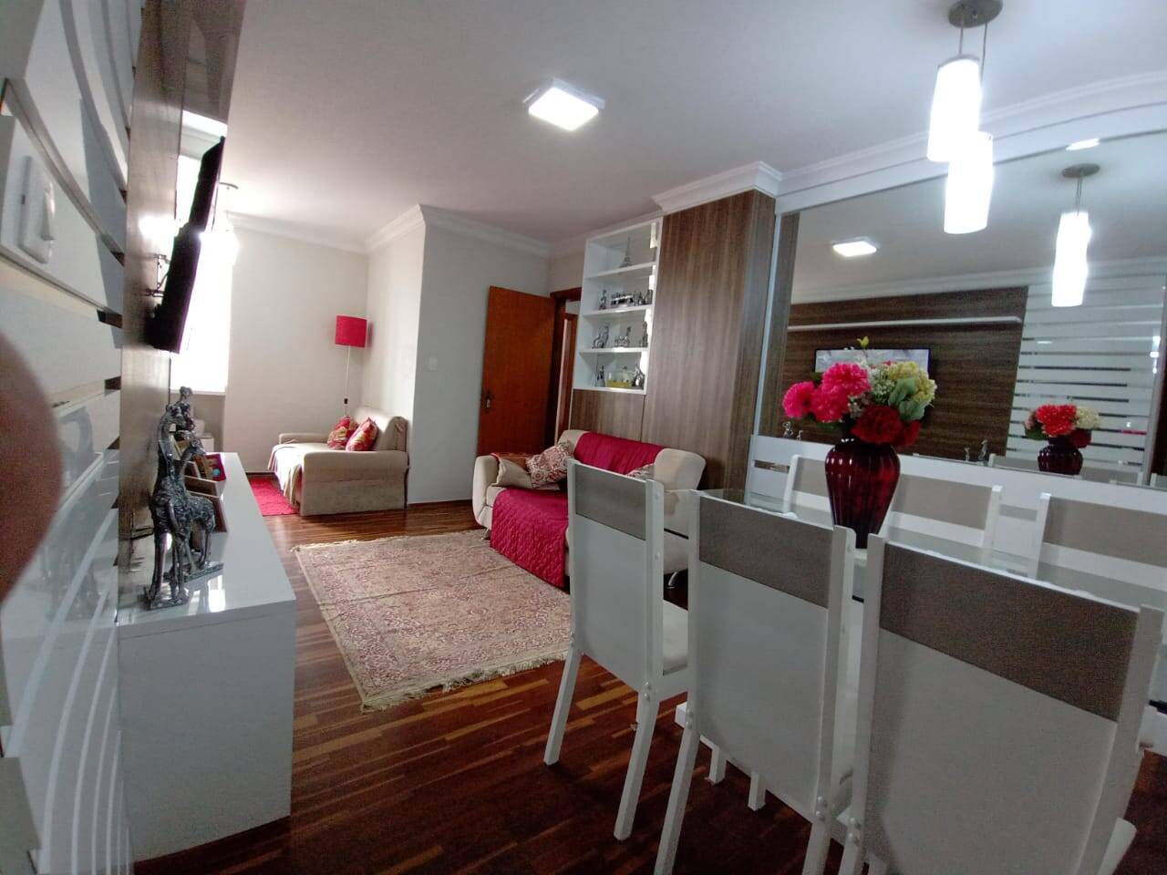 Apartamento à venda com 3 quartos, 96m² - Foto 1