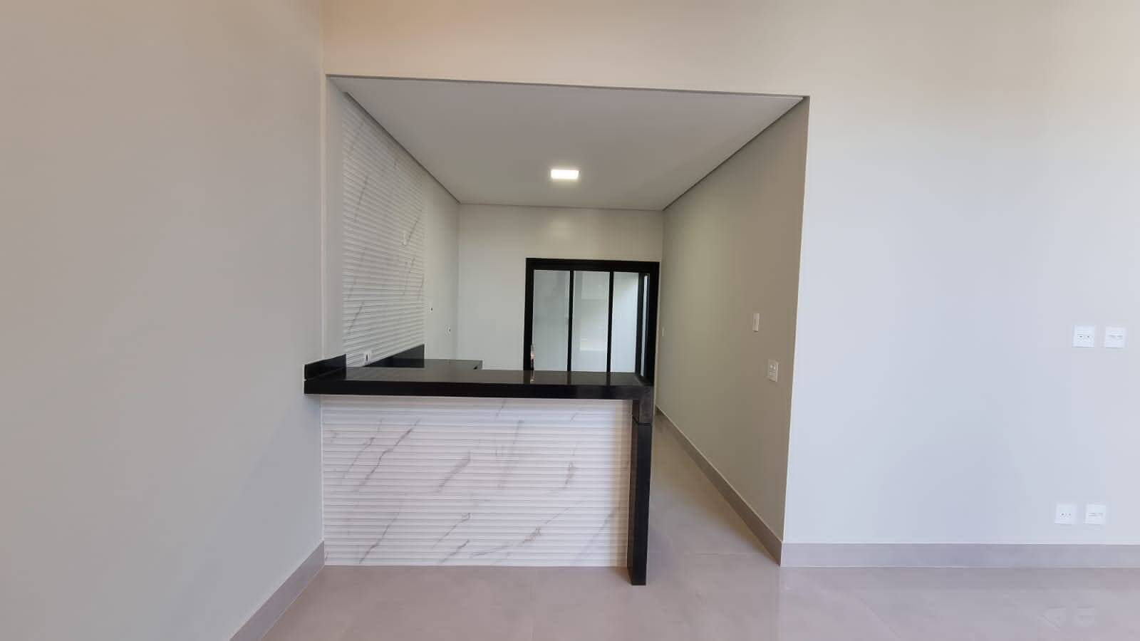 Casa à venda com 3 quartos, 160m² - Foto 2