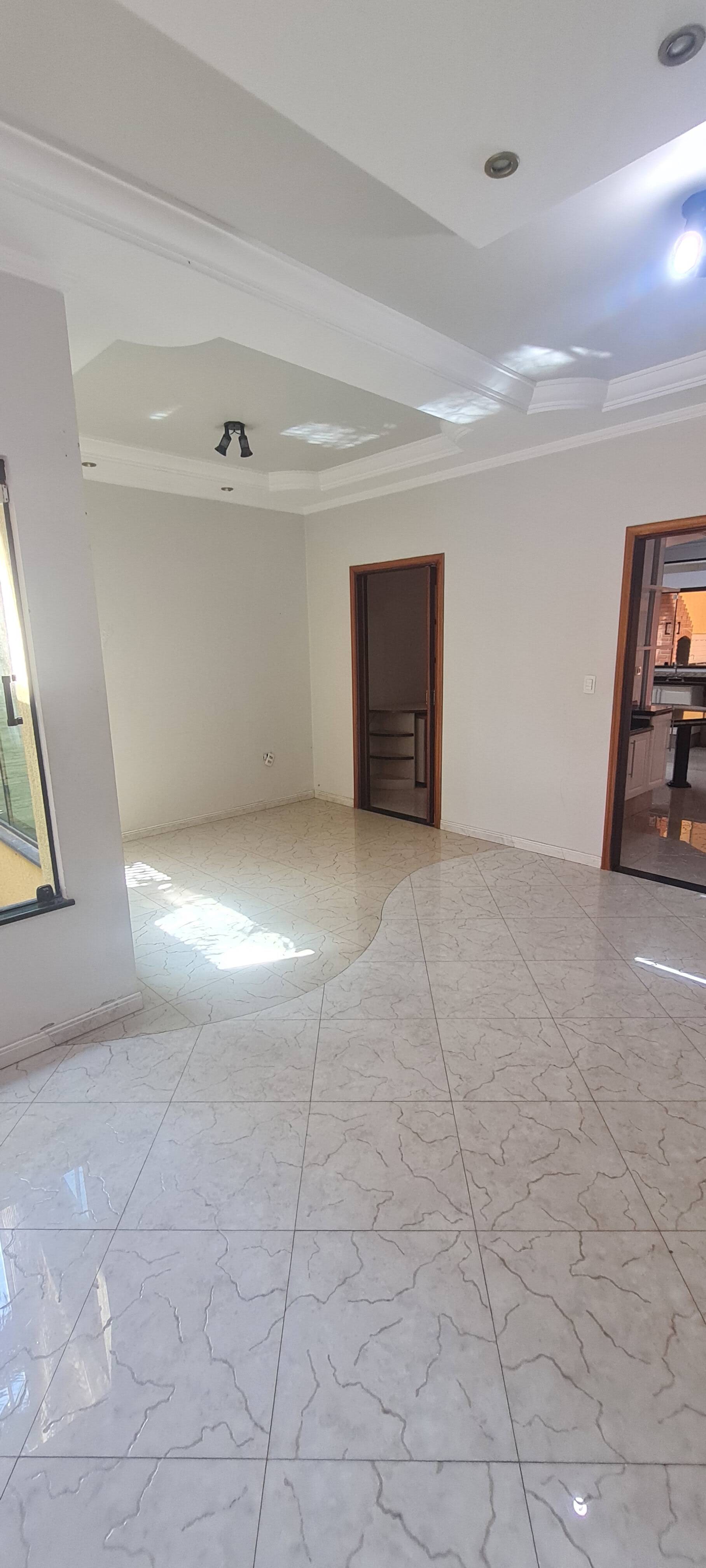 Casa à venda com 3 quartos, 222m² - Foto 4