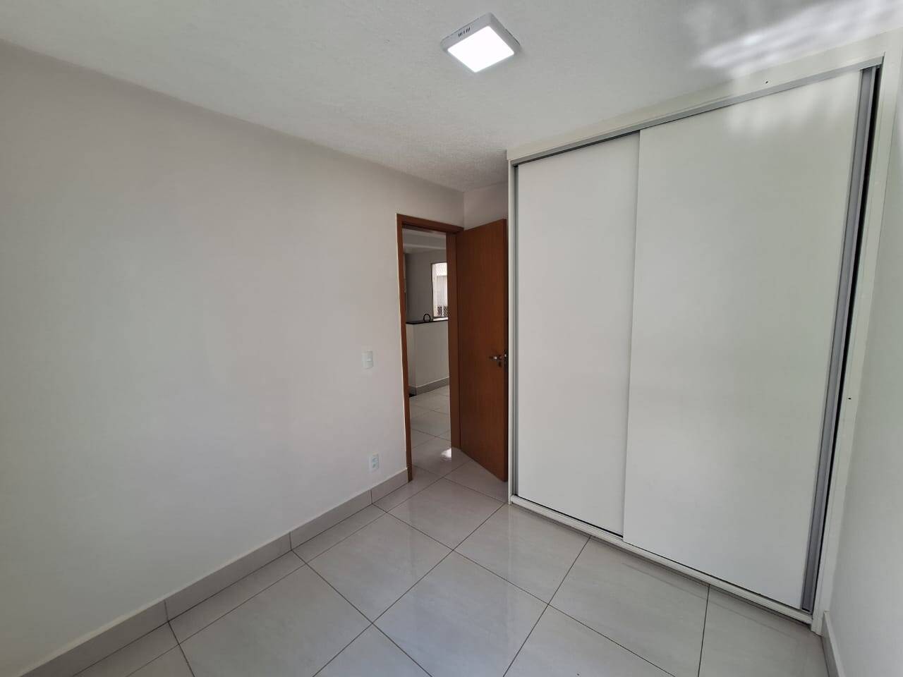 Apartamento à venda com 2 quartos, 45m² - Foto 4