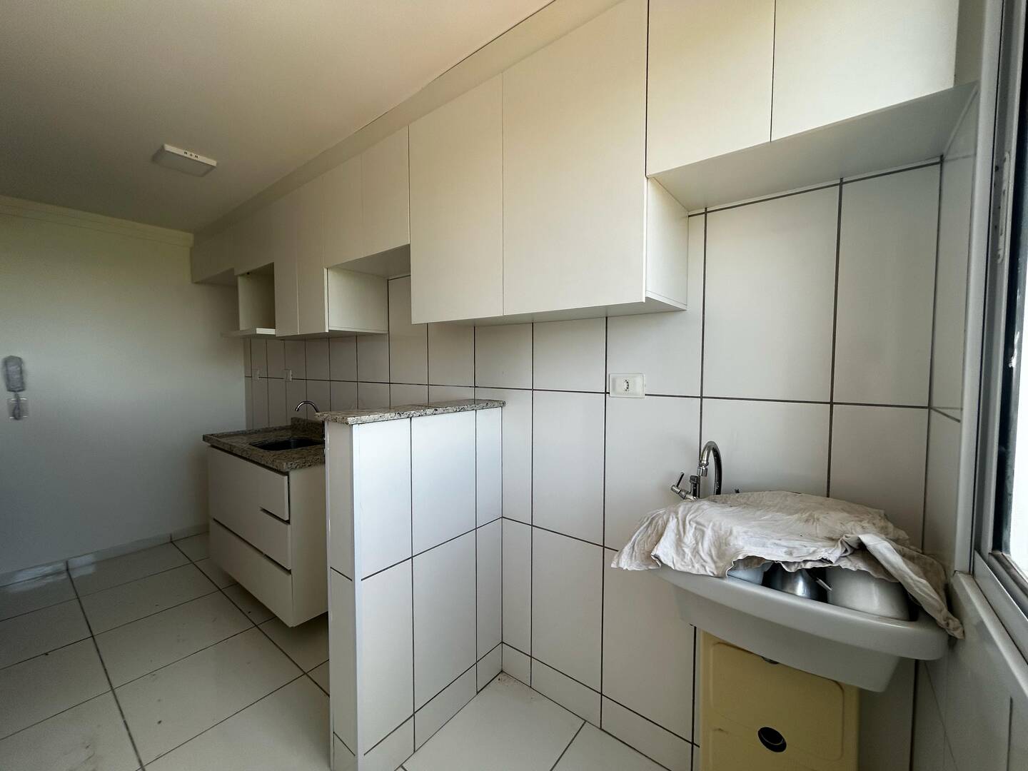 Apartamento à venda com 2 quartos, 51m² - Foto 2